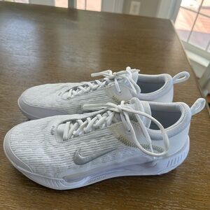 nike zoom nxt tennis shoe